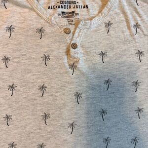 Colours by Alexander Julian Men’s Henley Shirt Palm Tree Print Gray Size XL